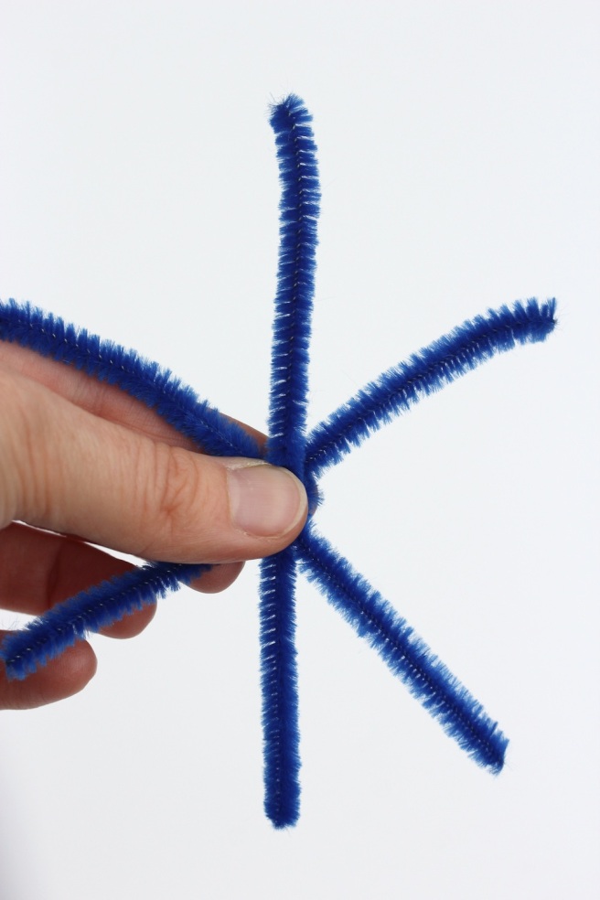 Pipe cleaner fold